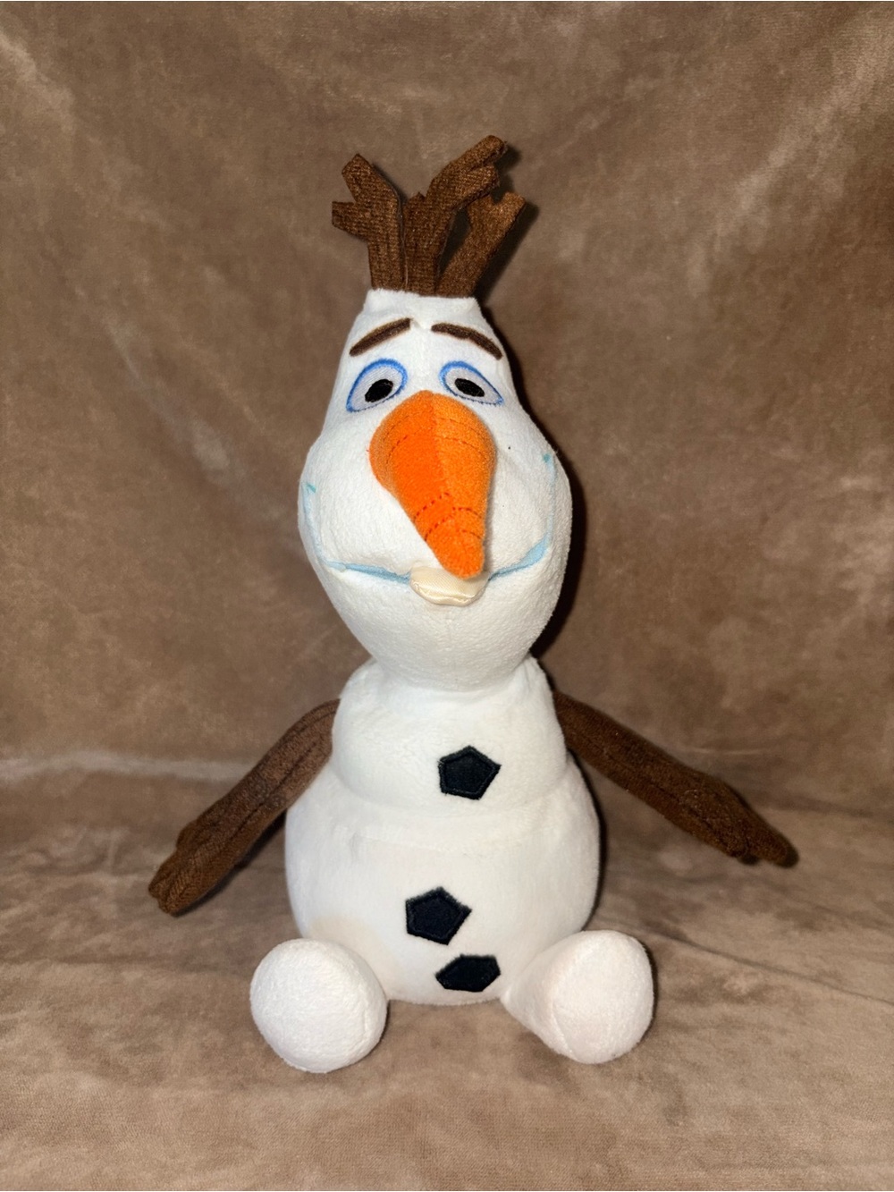 Disney Frozen Olaf the Snowman Plush Stuffed Animal Feld Entertainment 9"